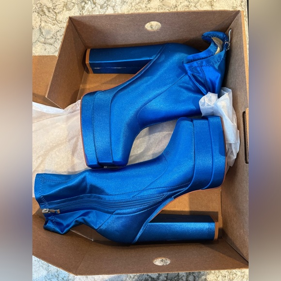 Azalea Wang Platform Boots - Picture 2 of 3